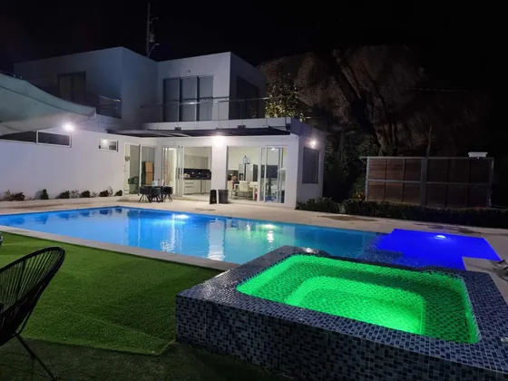 1.finca Moderna En Sopetrán Con Piscina Y Jacuzzi