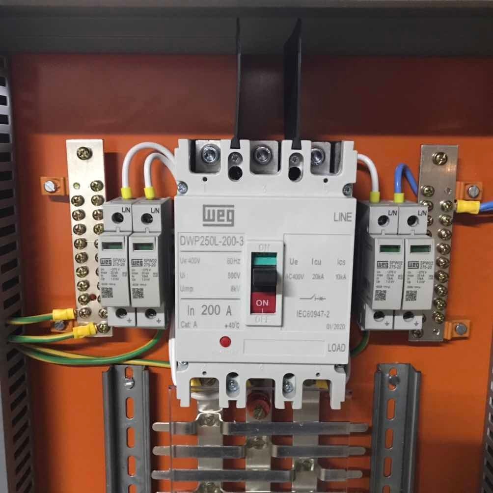 Quadro De Distribuição Trifasico Com Barramento Para 24 Disjuntores Quadro Distribuição Trifásico 200 A 48 Polos | Mercado Livre