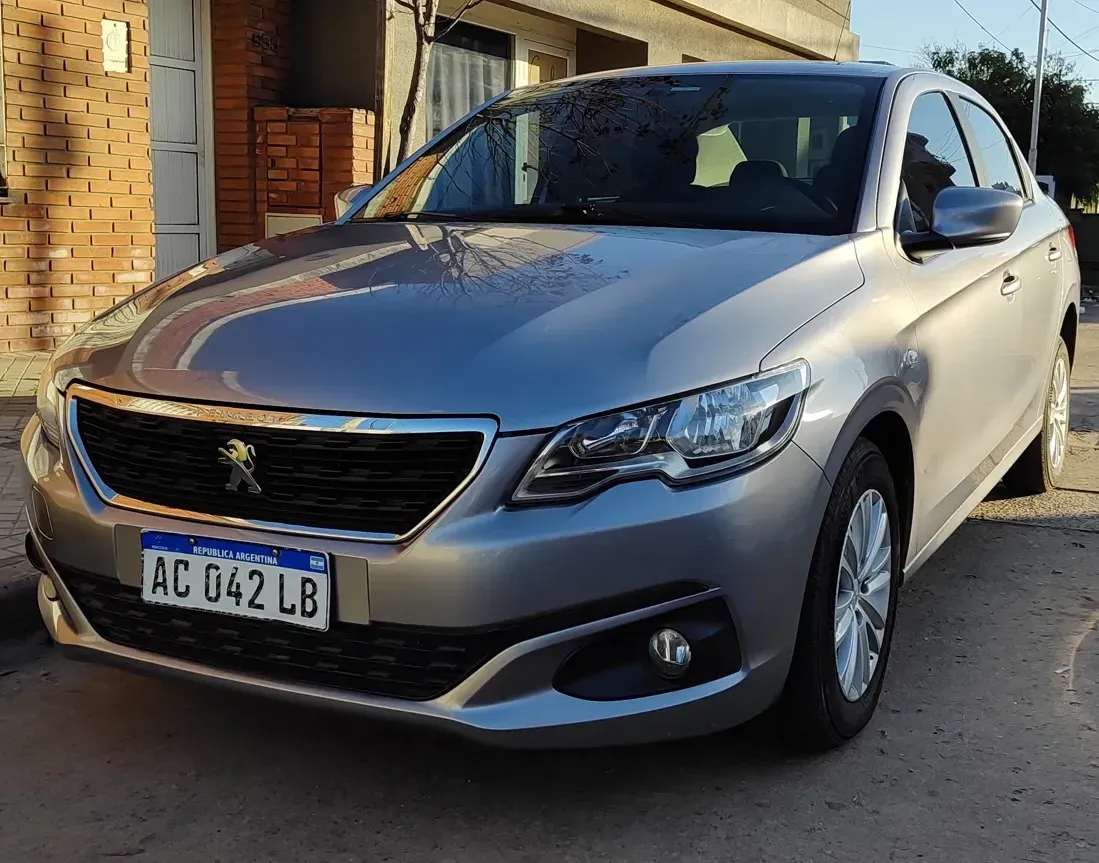 Peugeot 301 1.6 HDi Allure