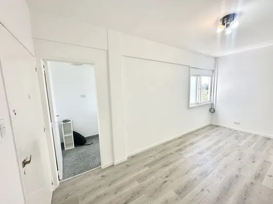 Venta De Departamento Refaccionado A Nuevo En Pompeya
