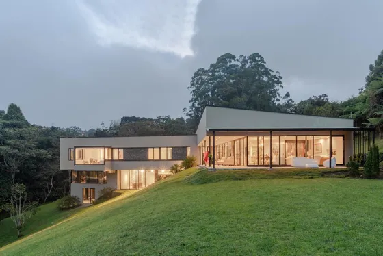 Casa En Venta En Loma Del Escobero. Cod V12730