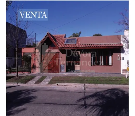 Casa Con Fondo