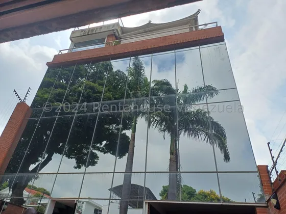 Yb Se Alquila Edificio En Campo Claro #24-26654