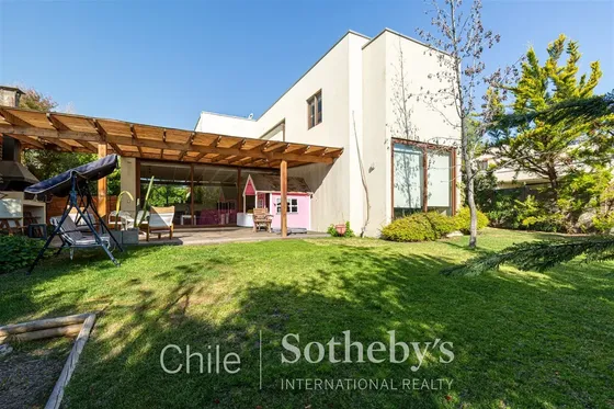 Casa En Venta De 4 Dorm. En Piedra Roja