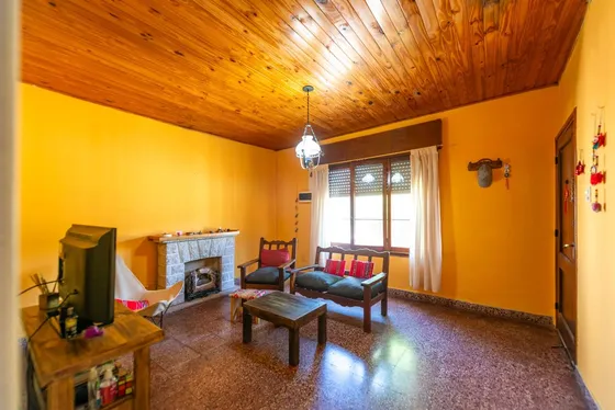 Venta Casa 4 Ambientes Con Patio Don Torcuato