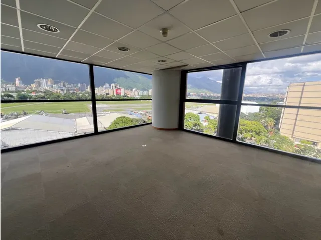 Alquiler Oficinas Chuao A Partir De  120mts 