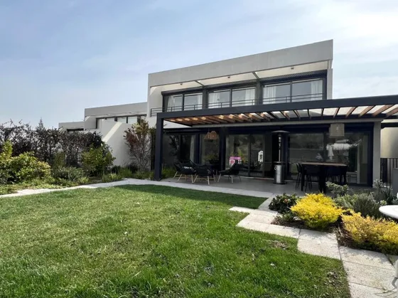 Casa En Venta En Lo Barnechea