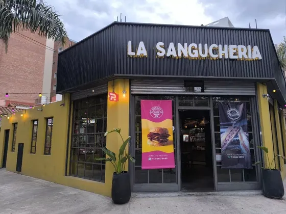 Venta Fondo De Comercio Hamburguesería Cafe Esquina Con Patio, Completo, Zona Moron