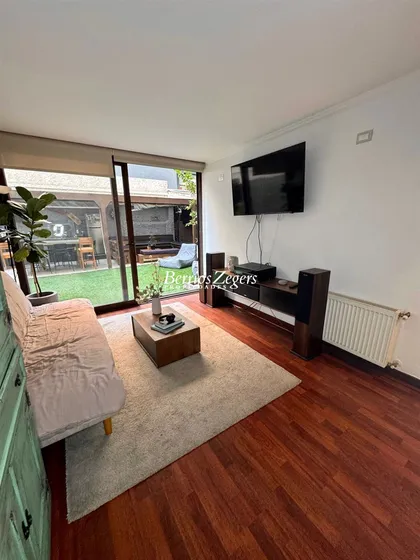 Departamento En Venta De 2 Dorm. 2 Banos Las Condes Jardin