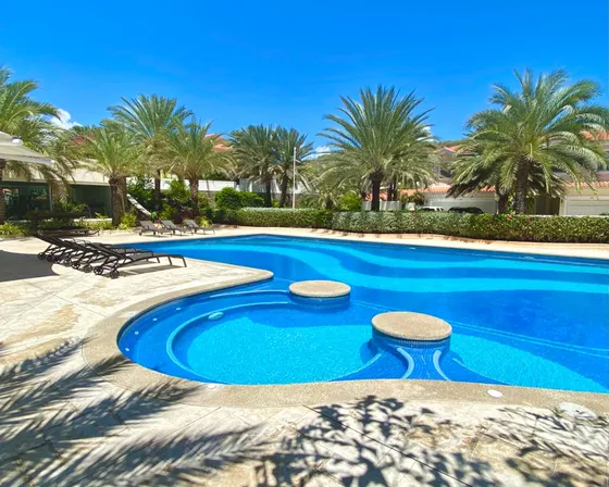 A Estrenar Bello Town House En El Prestigioso Condominio Privado Atlantis - Pampatar