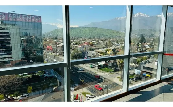 Amplia Oficina En Av. Las Condes 7700