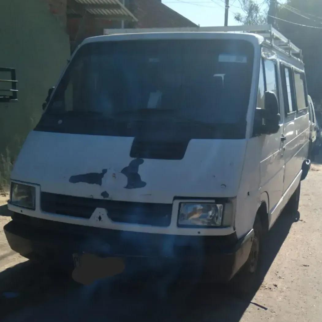 Trafic 2.2 Motor Nuevo Caja 5ta Con 20000km