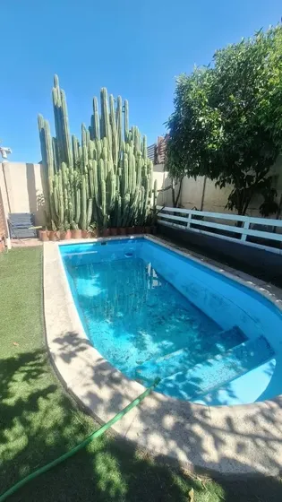 Hermosa Casa De 2 Pisos 4d3b Valor Conversable