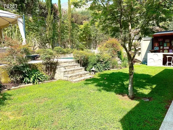 Casa En Venta De 4 Dorm. En Las Condes