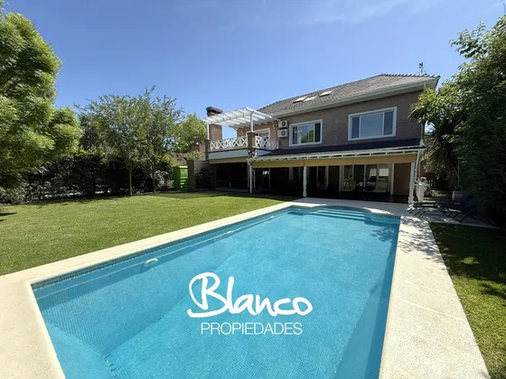 Casa  En Venta En La Masia, Pilar, G.b.a. Zona Norte