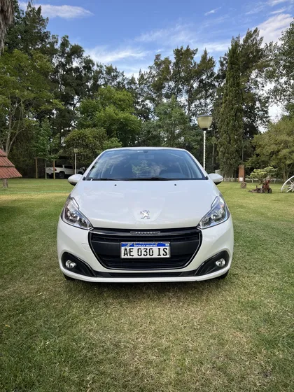 Peugeot 208 1.6 Allure