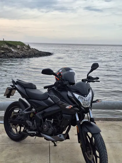 Rouser Ns 160