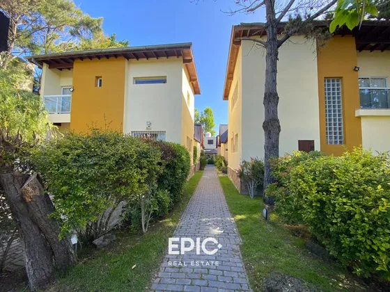 Oportunidad - Alta Rentabilidad - Venta Complejo De Departamentos En Las Gaviotas