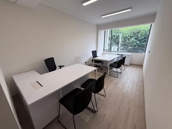 Arriendo Oficina Nueva Plan Viña, Con Estacionamiento 
