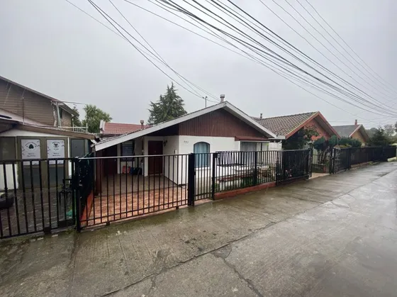 Amplia Casa 4 Dormitorios Altos De Chiguayante 