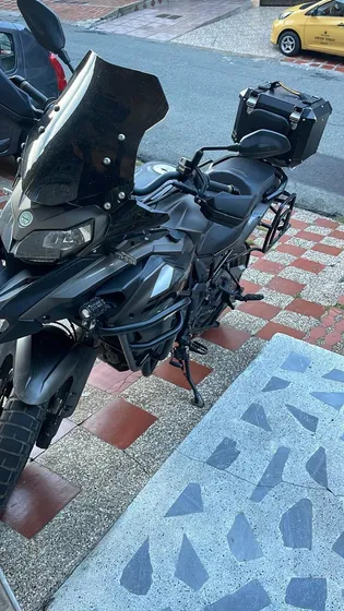 Moto Benelli Trk 502x Hermosa Con Maletin Y Alforjas