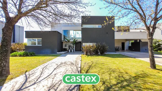 Moderna Casa En Venta En Terravista, General Rodriguez