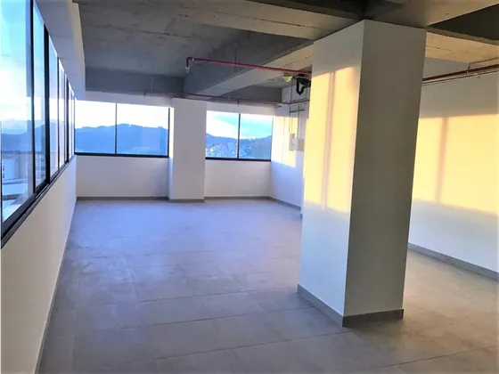 Venta De Oficina En Av. Santander 