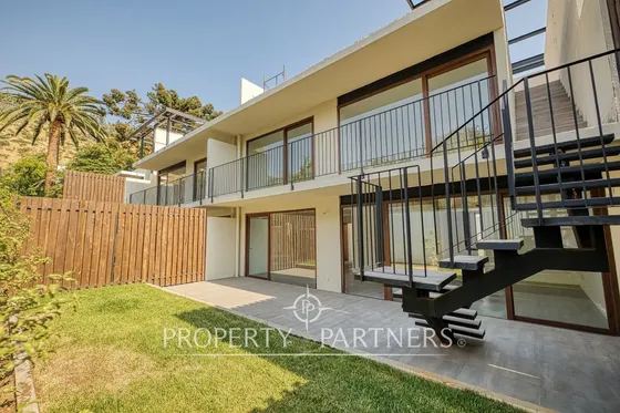 Acogedor Townhouse, Con Excelente Ubicación  