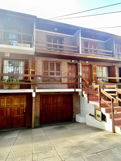 Semanas A011  Triplex 4 Amb P/8 Personas Cochera Doble Wi Fi Parrilla 