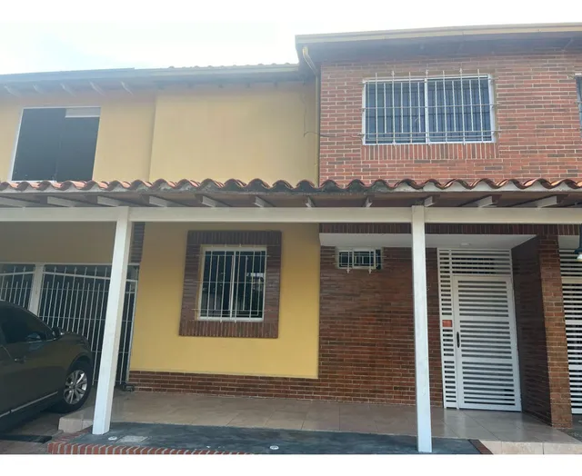 Se Vende Casa En Urbanizacion Villa Avila Guatire