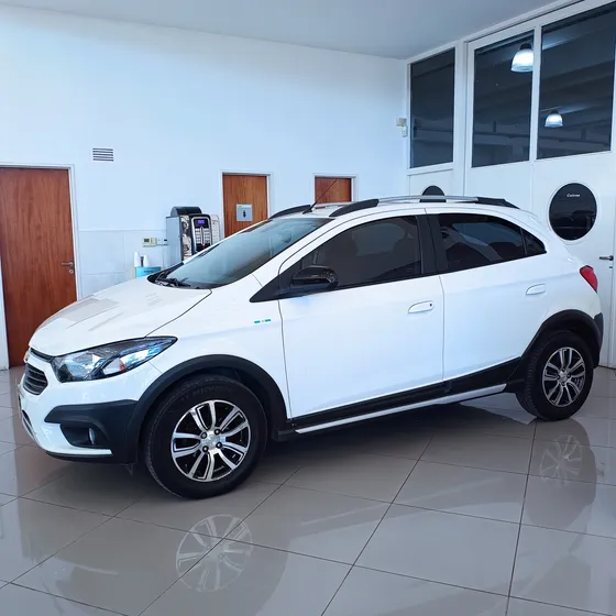 Chevrolet Onix 1.4 Activ 98cv
