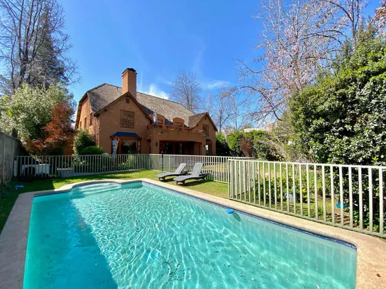Impecable Casa En Santuario Del Valle