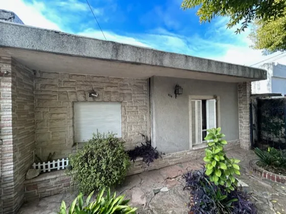 Casa Céntrica Posibilidad Viviendas Varias Y Comercial Oficinas Consultorios 