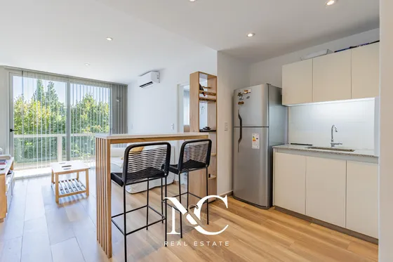 Casa En Venta Amoblado De 2 Ambientes Con Cochera En La Plata