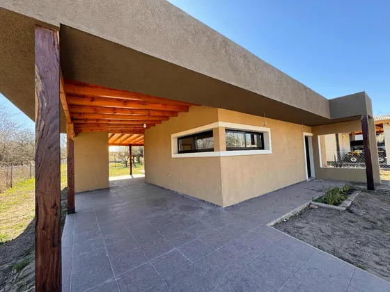 Casa A Estrenar En Barrio Cuatro Horizontes 140 M2