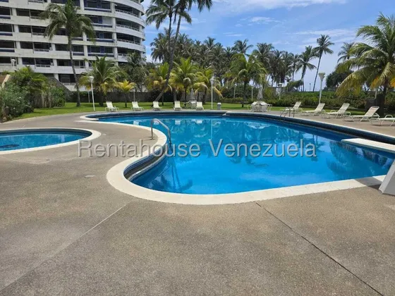 Lindo Apartamento / Frente Al Mar /en Venta Mls 25-23872 Caribe