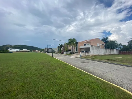 Fany Villamsil Vende  Terreno En Valencia Guataparo Country Club Lomas Del Country Club 