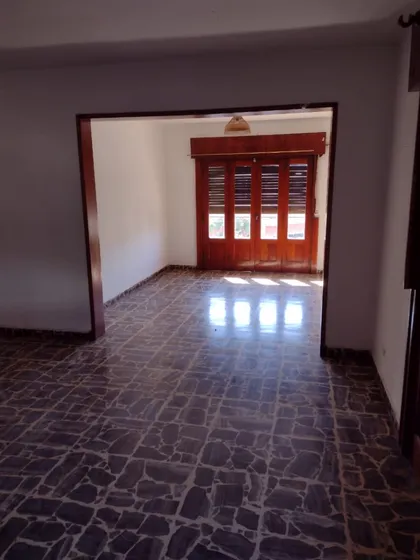 Departamento De Tres Dormitorios Y Terraza