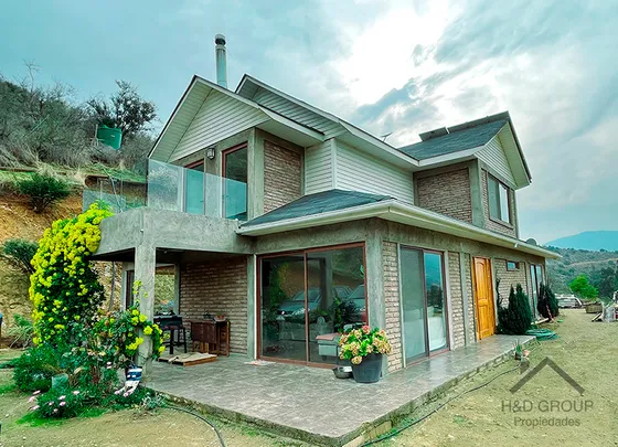 Venta De Parcela En Curacaví, Con Dos Casas Contruidas Y 20