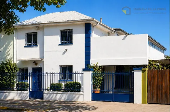 Casa Comercial En Barrio Italia
