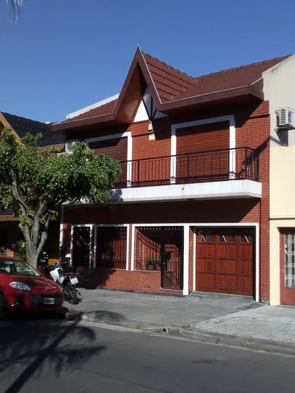 Casa En Venta En Mataderos Residencial