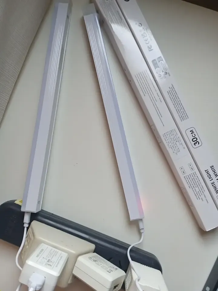 Luz LED automática para placard