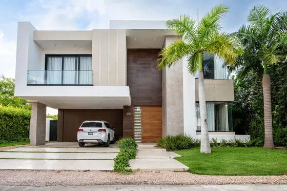 Modern Luxury 5-bedroom Villa In Punta Cana Village-  Beach And Golf Access
