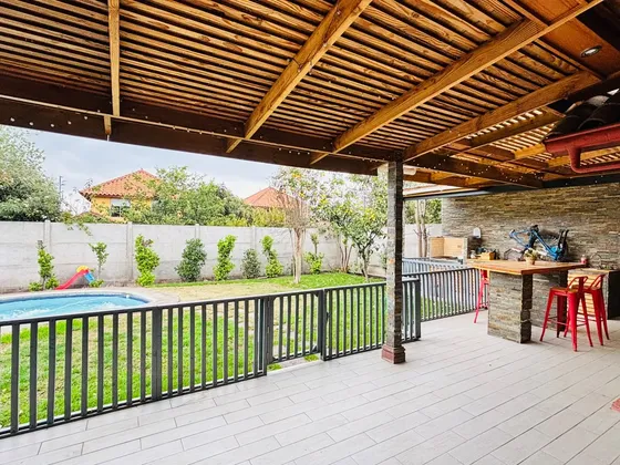 Arriendo 5d, 4b, Servicio, Piscina, Quincho, Paneles Solares