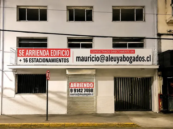Edificio De Oficinas +16 Estacionamientos