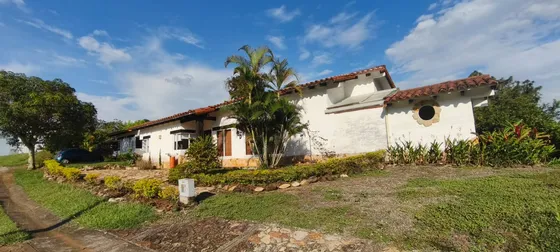 En Venta Casa Campestre De Un Piso En Colinas, Jamundí (18740).