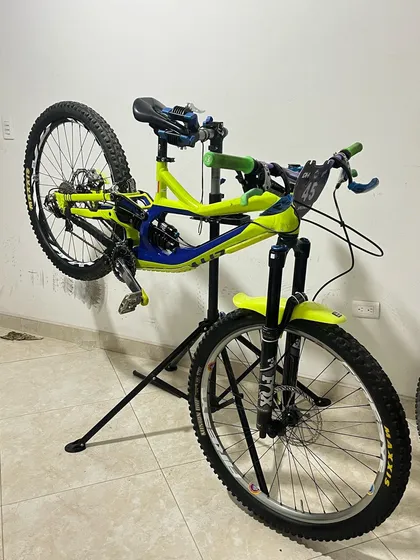 Bicicleta Specialized Demo 8