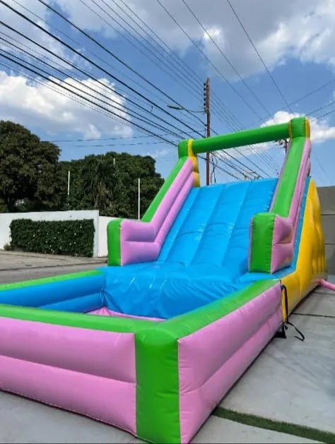 Se Vende Inflable De 8x3 Totalmente Nuevo Con Sus Accesorios