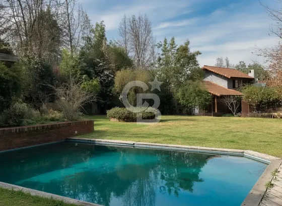 Oportunidad, Excelente Casa Estilo Chilena. Los Trapenses.