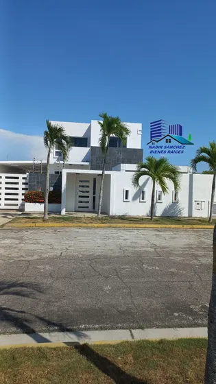 Venta Casa Puerto Encantado Higuerote